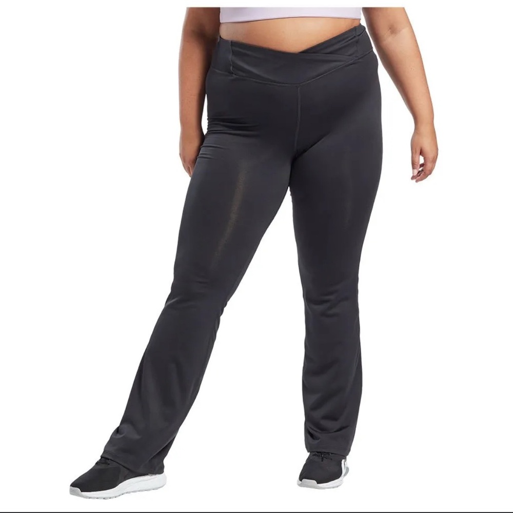 Reebok NWT Size 1X Women's Basic Bootcut Training Pants 34” inseam